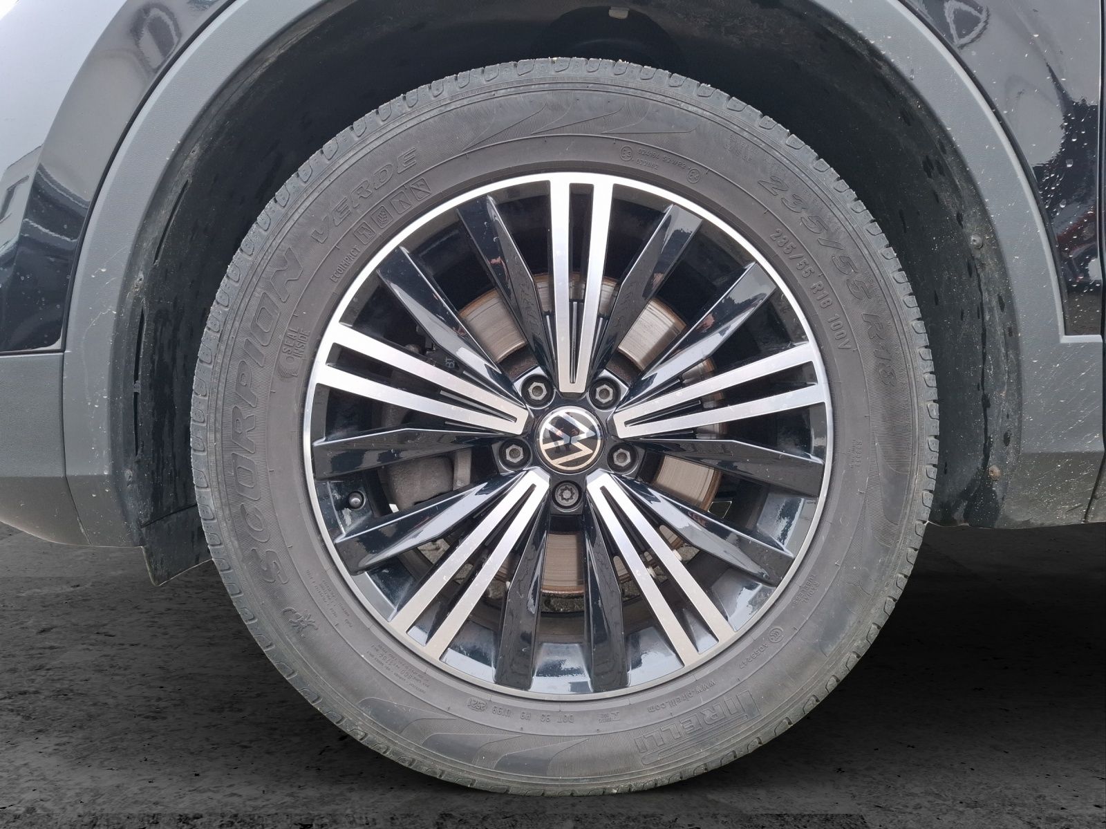 Fahrzeugabbildung Volkswagen Tiguan TDI Life DSG 4M Standhzg Matrix Navi ACC