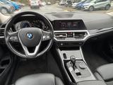 BMW 318 d Sport Line*12 FACH ALU*NAVI*KAMERA - BMW 318: Limousine