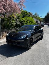 Porsche Cayenne S 4.8 V8  - Porsche Cayenne in Stuttgart