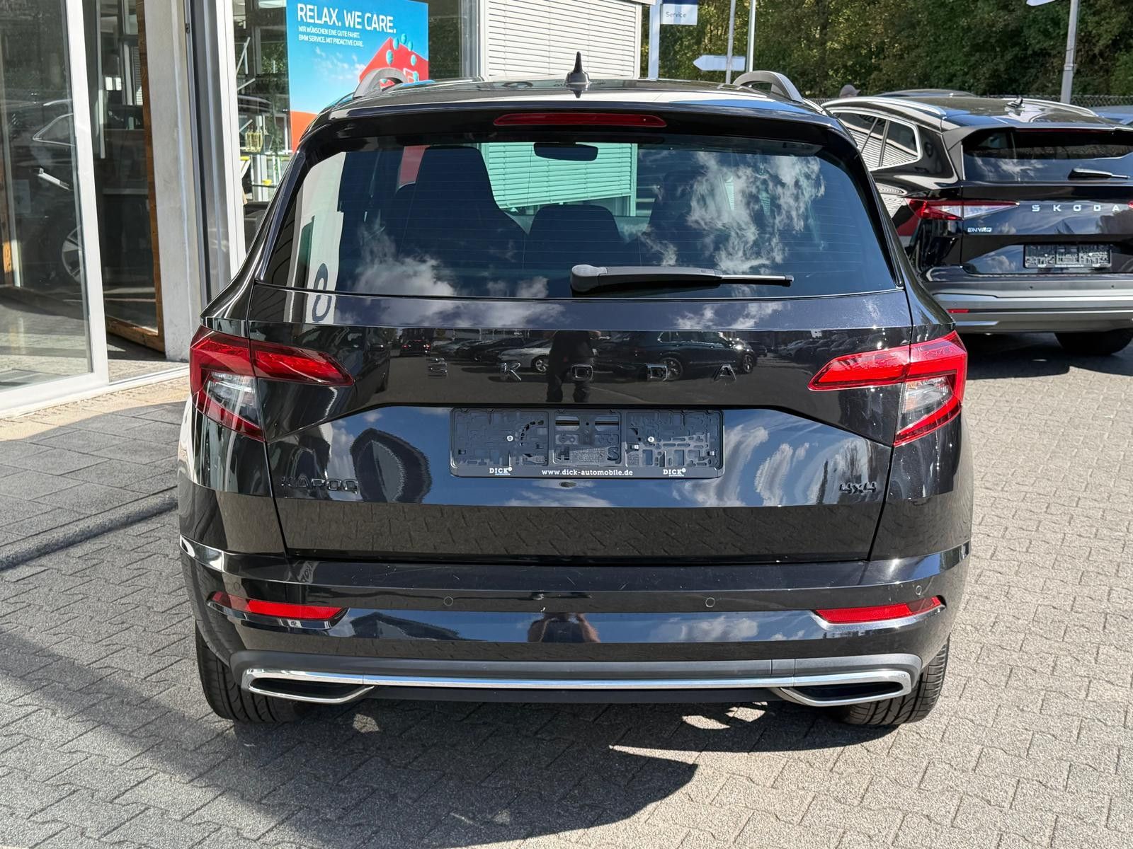 Fahrzeugabbildung SKODA Karoq 2.0TSI Sportline 4x4 DSG LED+NAVI+SHZ+TEMP