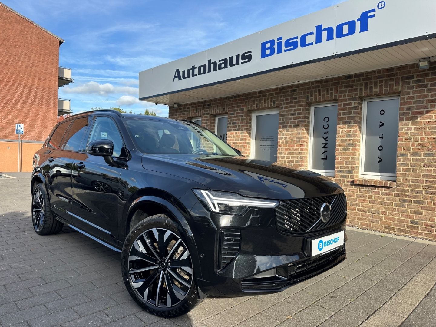 Volvo XC90 T8 Plus Dark Recharge AWD 360 Pano HUD Matr