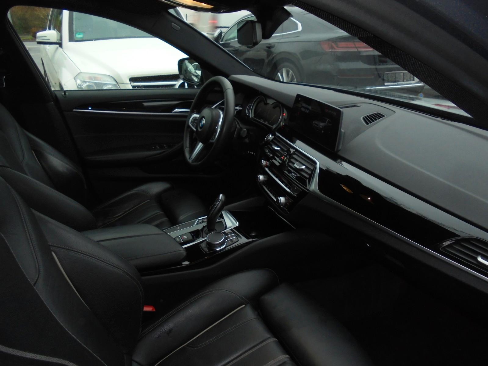 BMW 530 dtouring xDrive Sport Line"NAVI-XENON-LEDER"