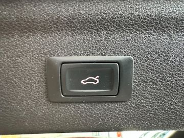 Audi Q3 *BiXenon*Sitzh.*elek. Heckkl.*1.Hand. *