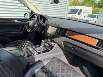 Volkswagen Touareg - 11