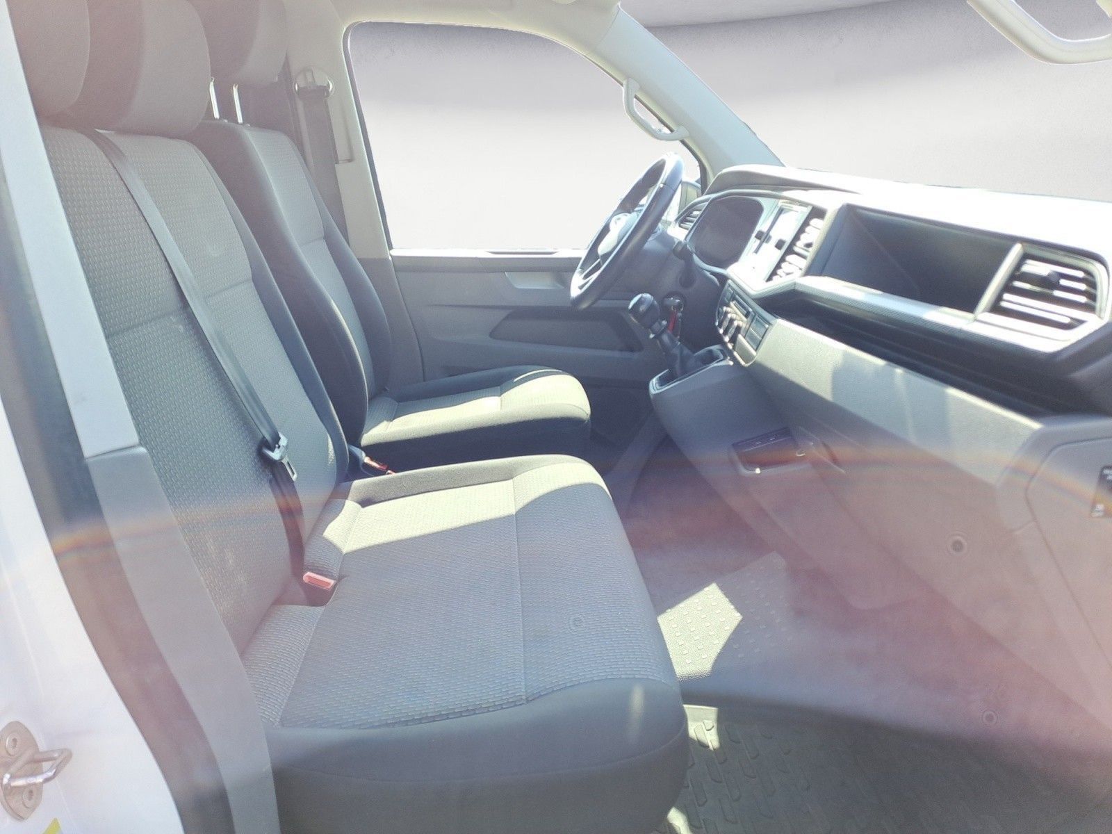 Volkswagen T6 Transporter - Bild 6