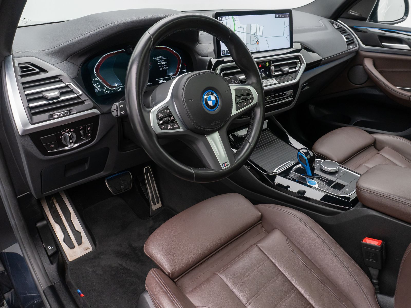Fahrzeugabbildung BMW iX3 M Sport IMPRESSIVE DAB 360°H/K HUD Panorama
