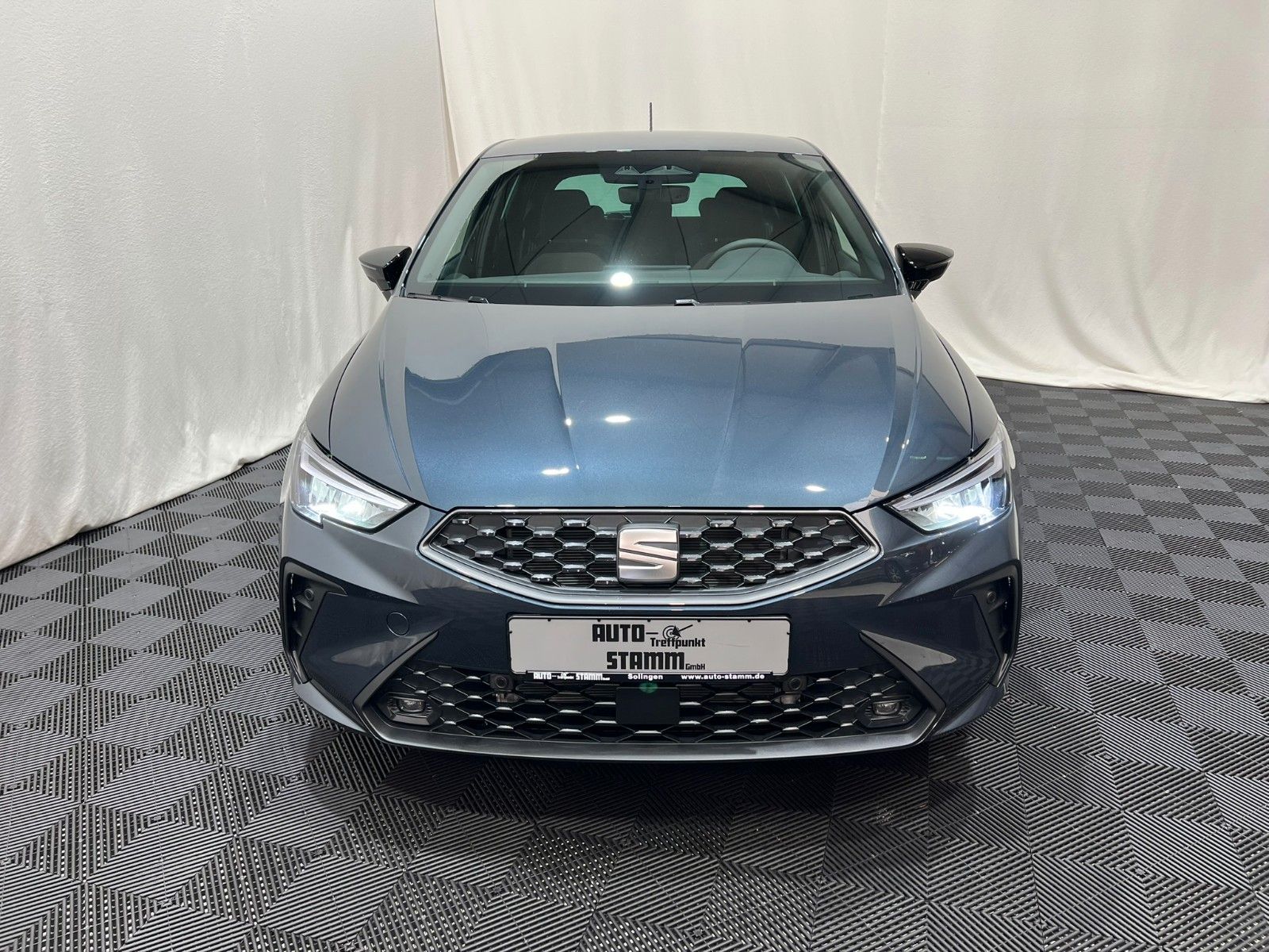 Fahrzeugabbildung SEAT Ibiza 1.0 TSI 85kW FR DSG 18"ALU