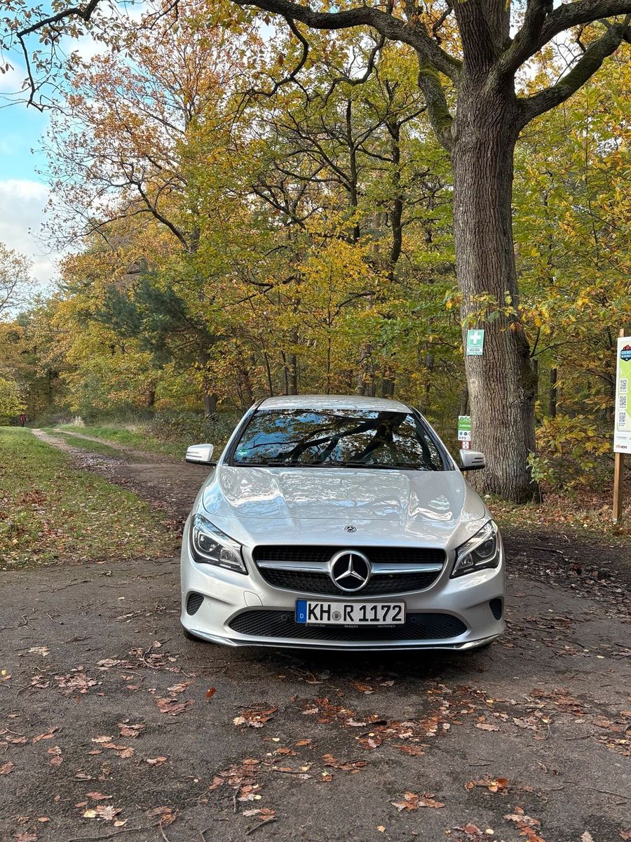 MERCEDES-BENZ Mercedes CLA220
