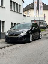 Volkswagen Golf 5 GTI Pirelli / Edition 30 - Volkswagen Golf GTI pirelli mit Benzin-Antrieb