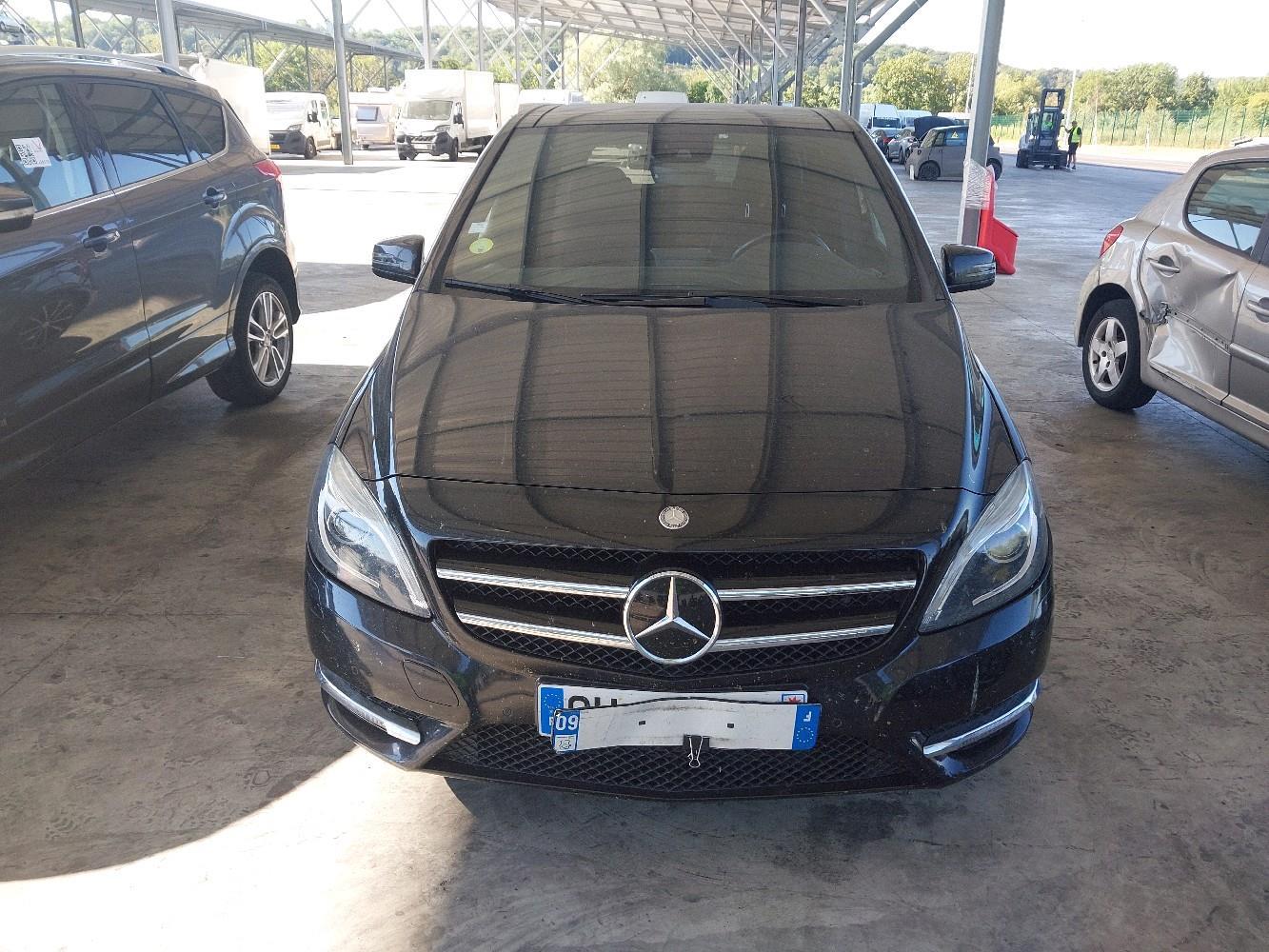 Mercedes-Benz B200 2012 — rear view