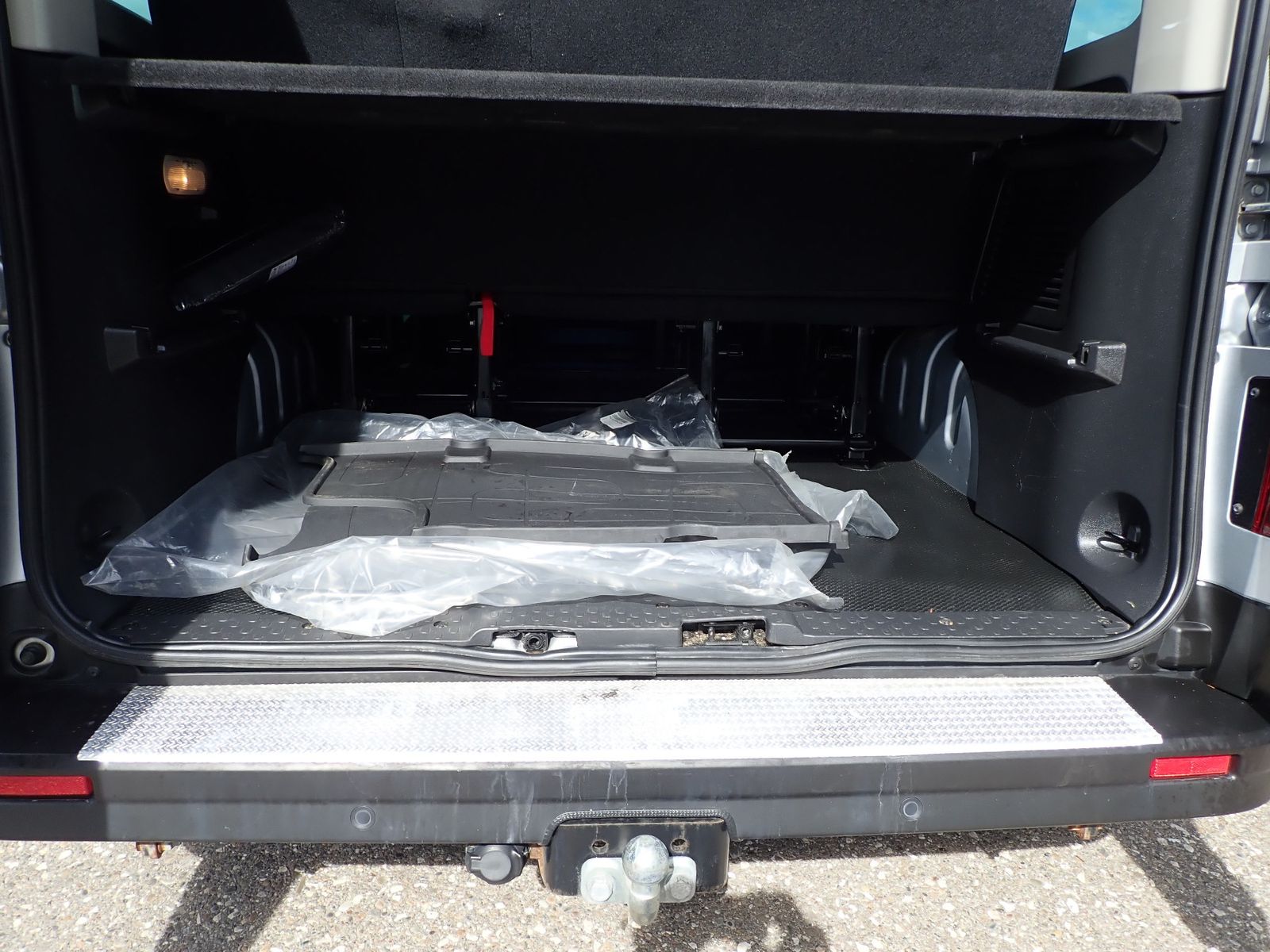 Fahrzeugabbildung Renault Trafic Combi L1H1 3,0t (8 Sitze) Life dCi 170