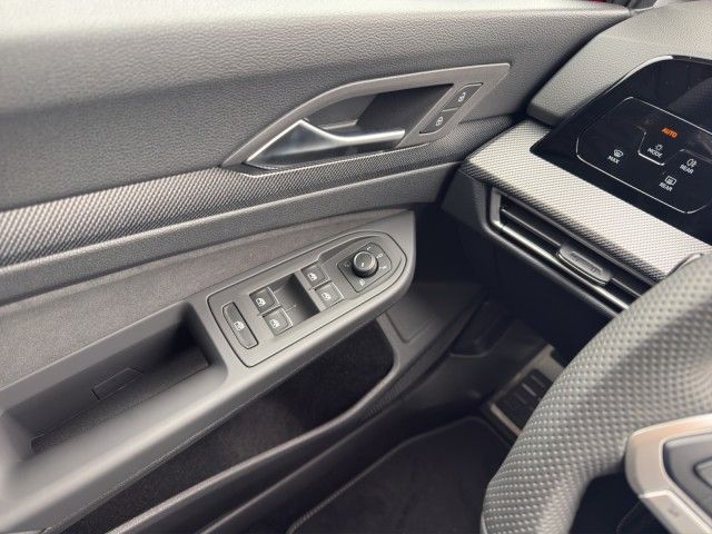 Golf R-Line 1.5 l eTSI DSG NAVI+WR+AREAVIEW+LED+