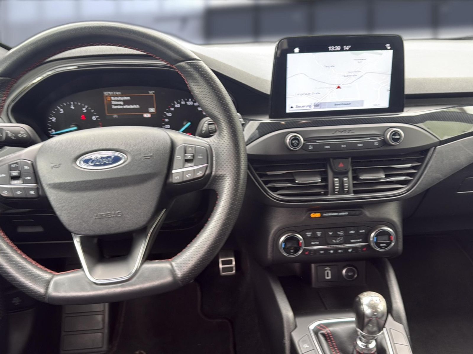 Fahrzeugabbildung Ford Focus Turnier ST-Line/