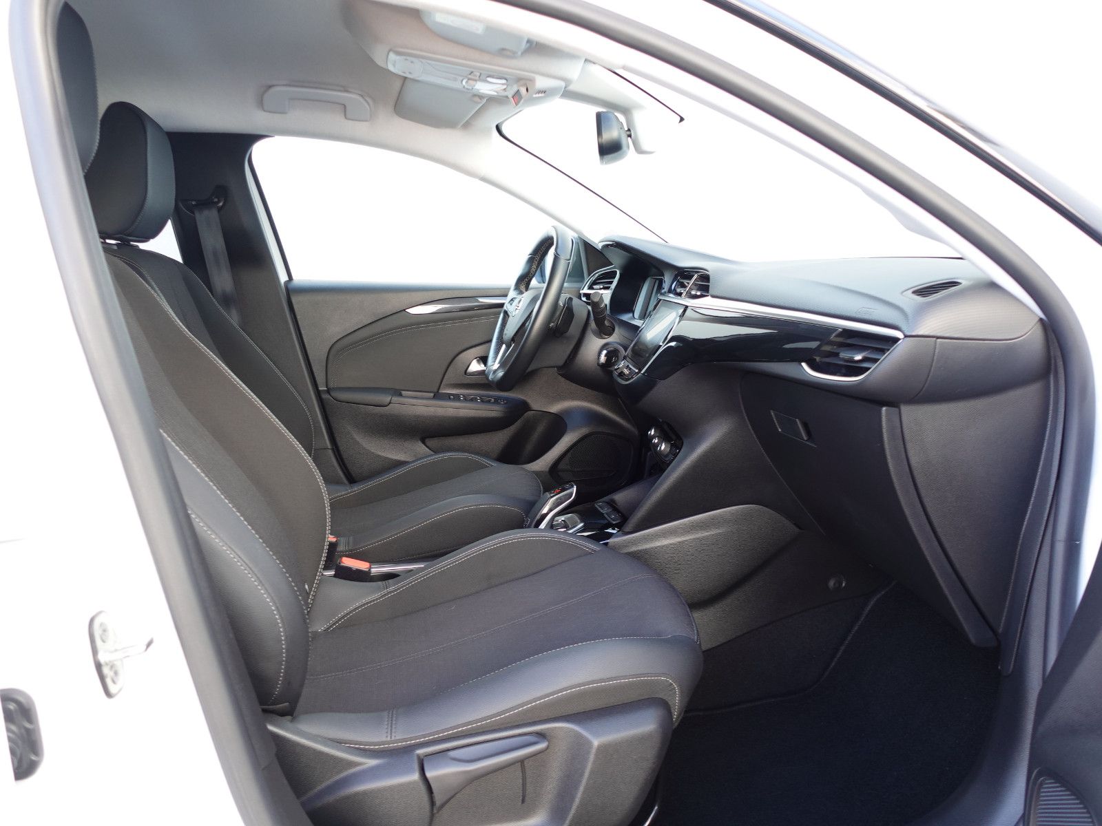 Fahrzeugabbildung Opel Corsa 1.2Turbo Elegance Automatik SHZ,PDC,Kamera