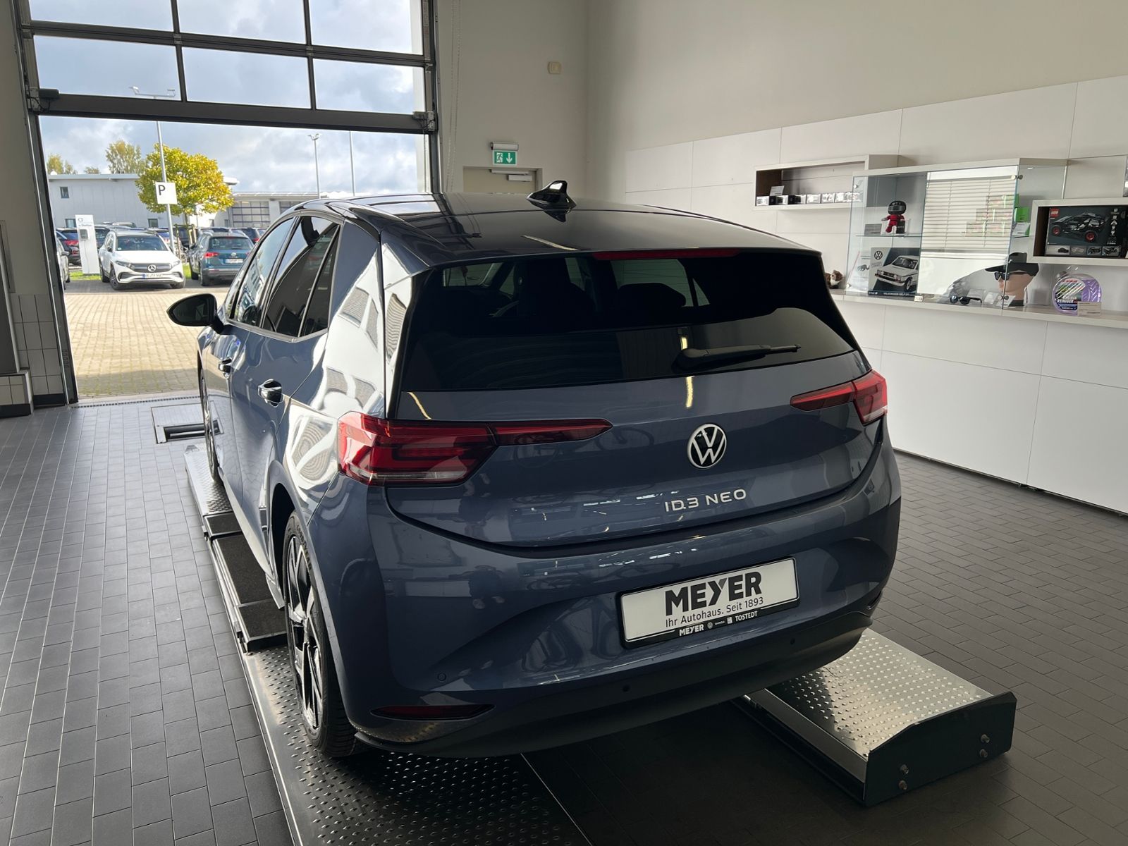 Fahrzeugabbildung Volkswagen ID.3 NEO Life 50 kWh *19" LM-Felge, Ganzjahresre