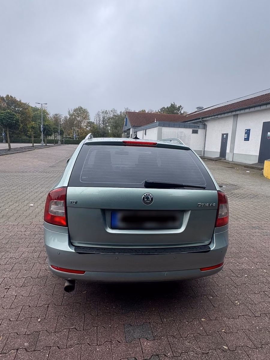 Skoda Octavia 2011 — photo 7