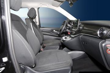 Mercedes V 220 - 6