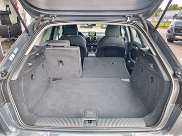 Audi A3 35 TFSI sport*Autom*LED*Navi*AHK*SHZ*PDC*