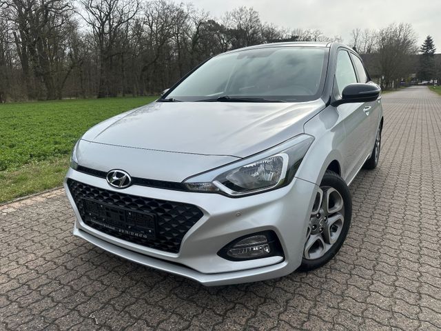 Hyundai i20 YES! Plus Automatik Navi orig.34tkm