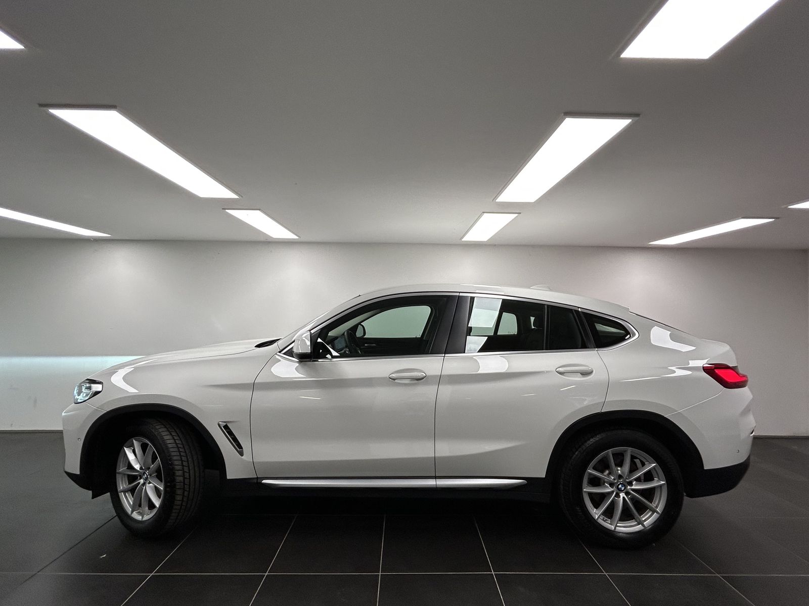 BMW X4 xDrive20d DAB LED Parkassistent Shz foto 2