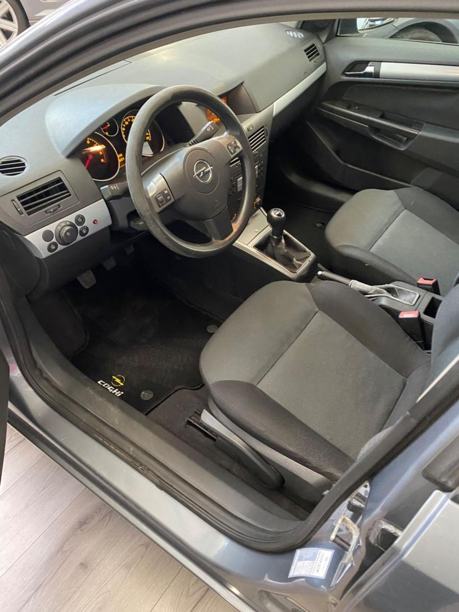 Opel Astra 2005 — photo 7