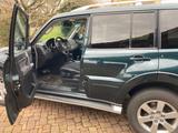 Mitsubishi Pajero 3,2 DI-D Intense Automatik Intense - Mitsubishi Pajero: Intense