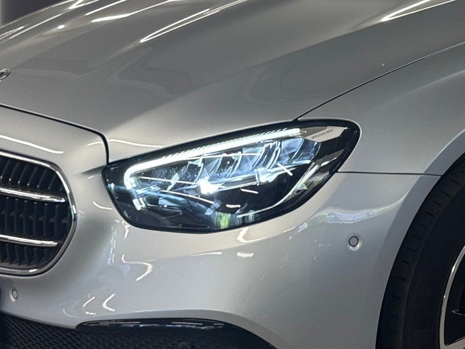 Fahrzeugabbildung Mercedes-Benz E 220 T d Avantgarde*LED*Kamera*Spur*Easy-Pack*