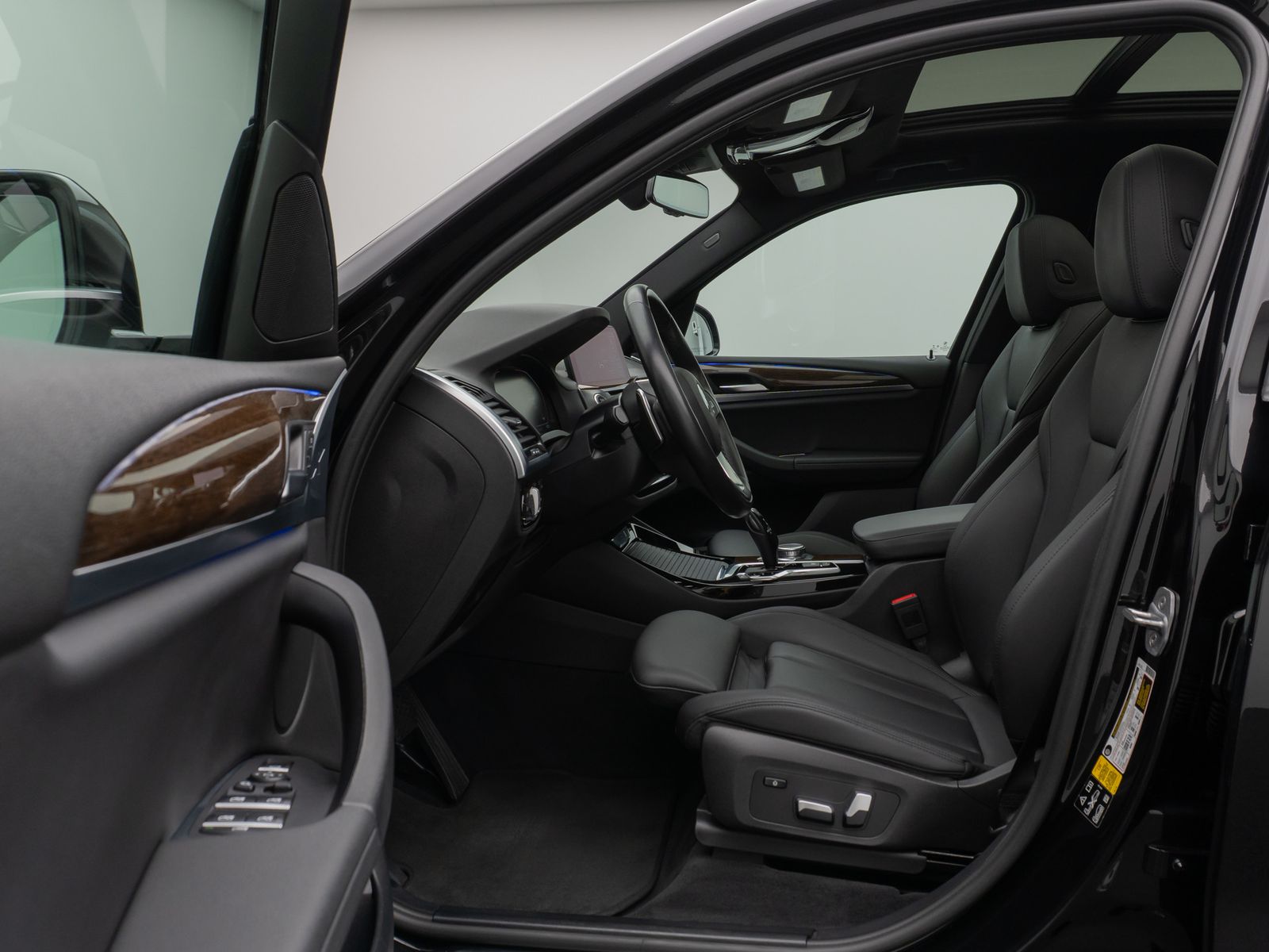 Fahrzeugabbildung BMW X3 xD30i xLine Panoram Kamera HiFi Komfort Sport