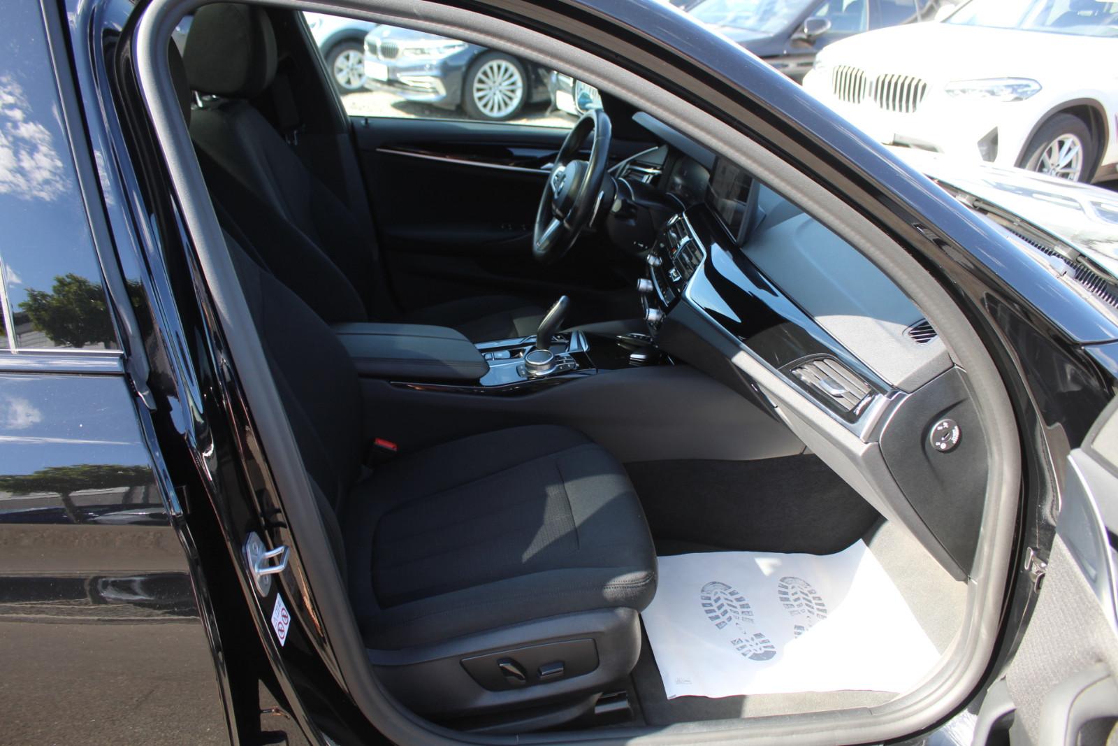 BMW 520d xDrive Tour. +Panoramad.+Stop&Go+AHK+Hifi+