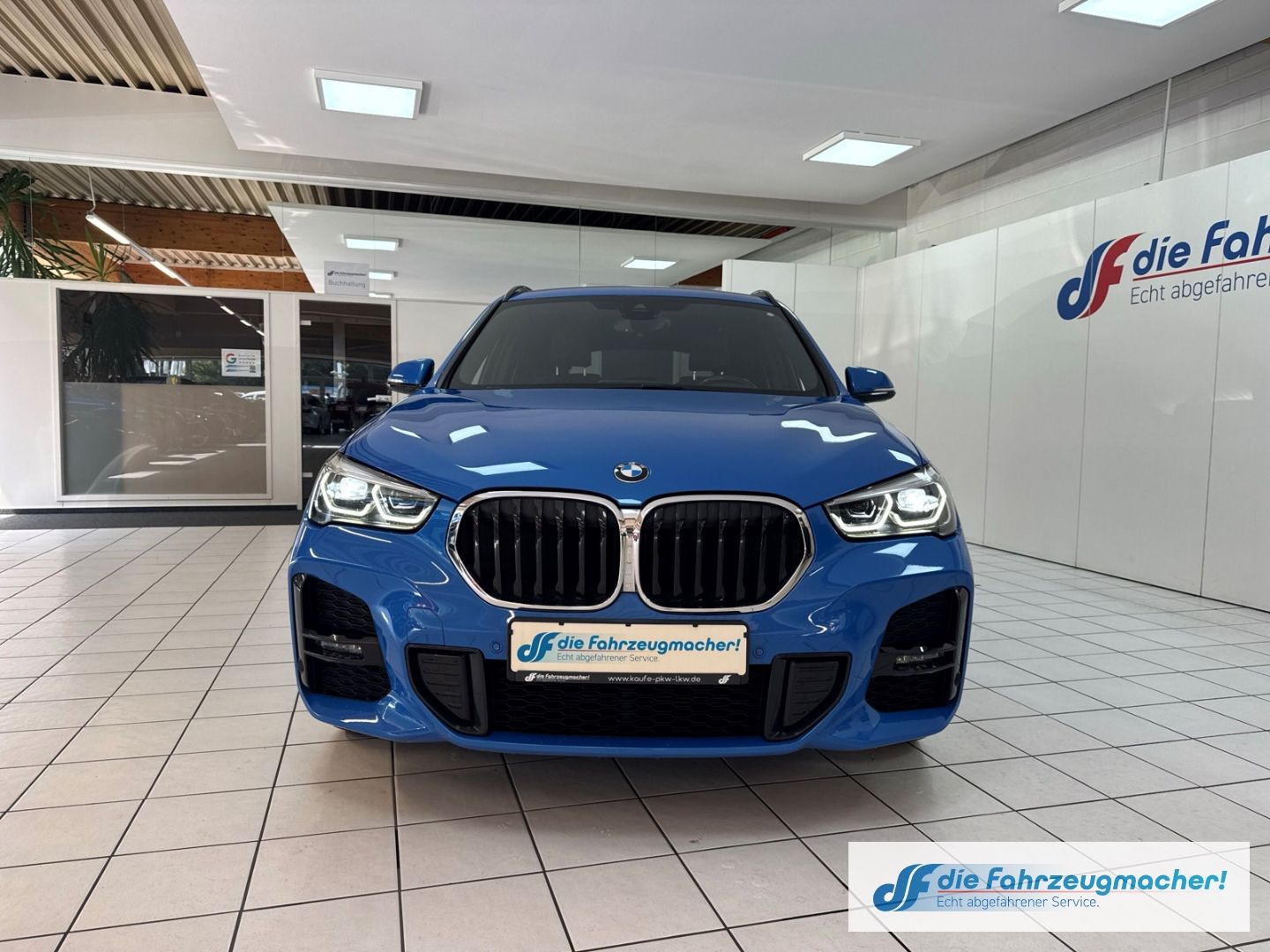 Fahrzeugabbildung BMW X1 xDrive 25 e M Sport M Sport Sportpaket HUD AH