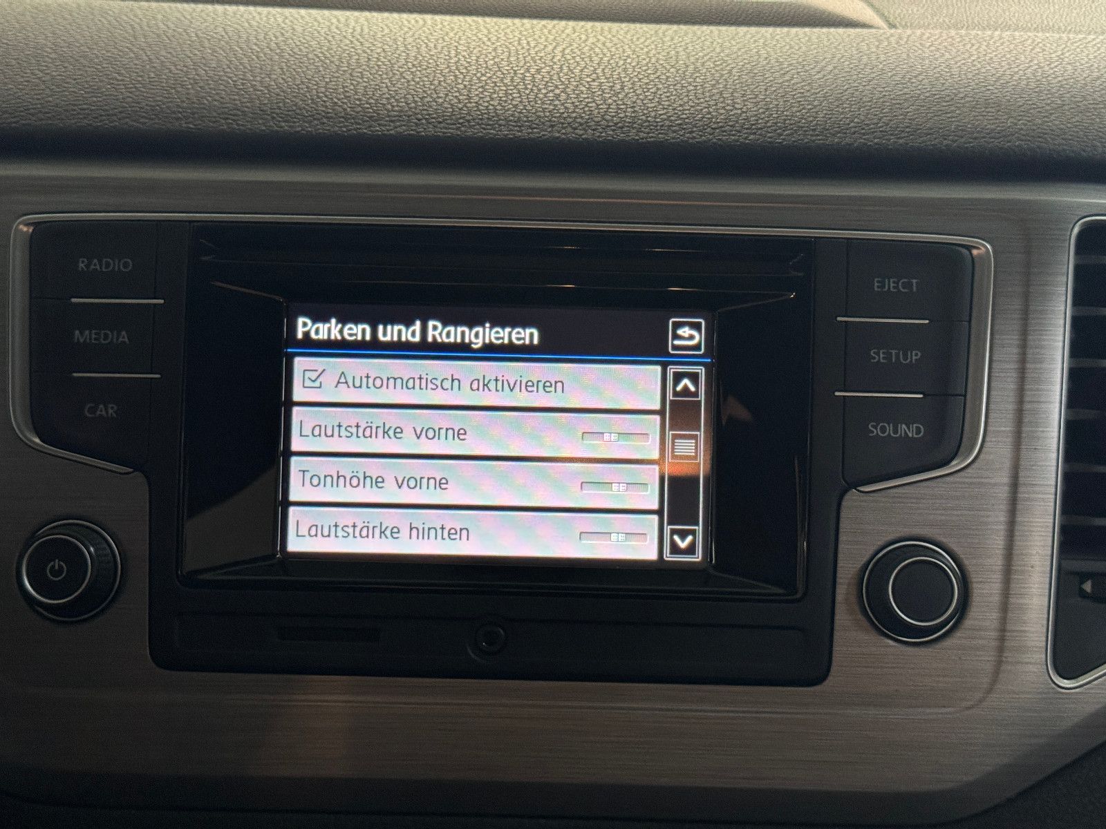 Fahrzeugabbildung Volkswagen Golf 7 TSI SPORTSVAN COMFORTLINE MEDIA PAKET 1.H