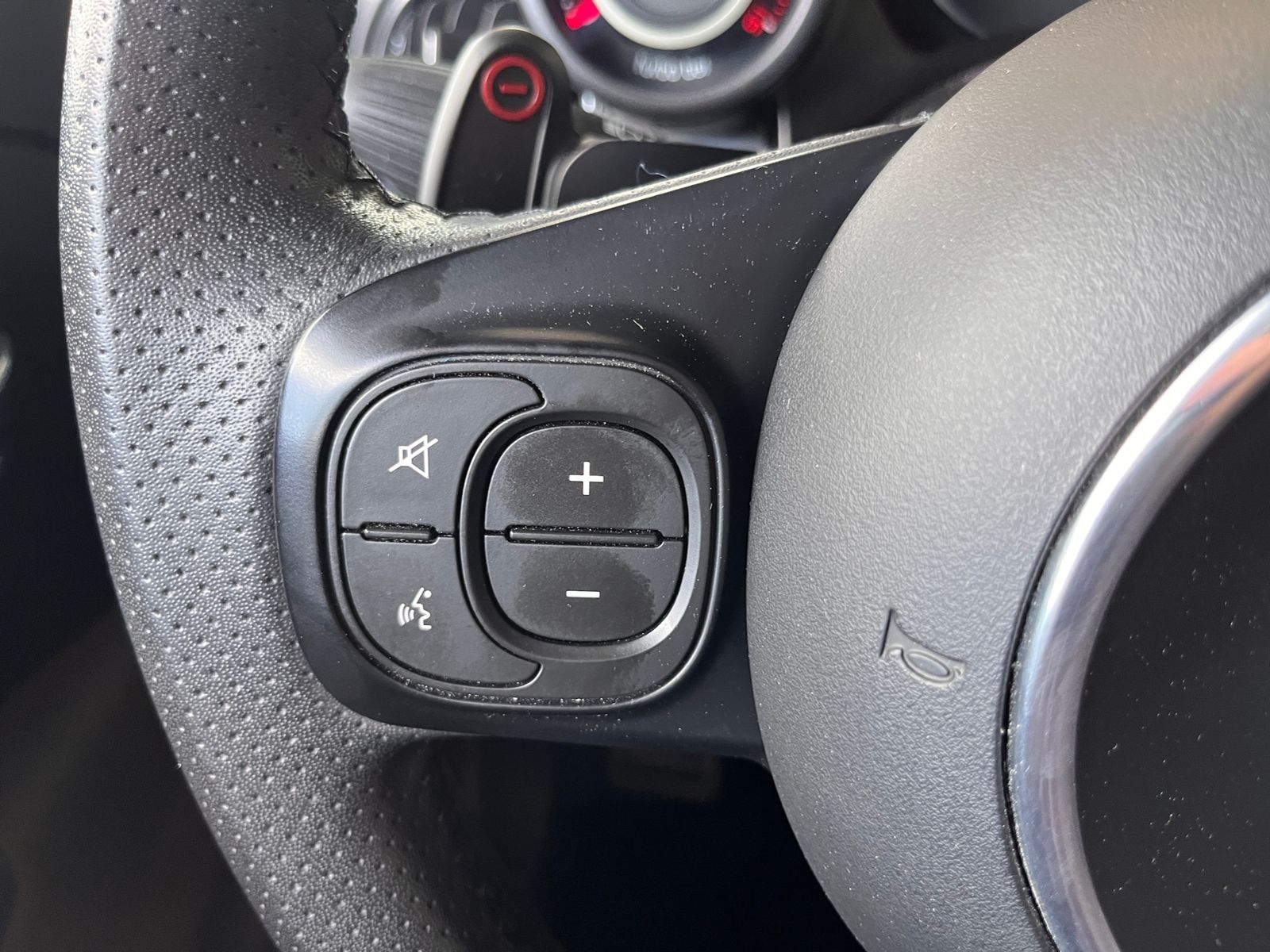 Fahrzeugabbildung Abarth 595C  Xenon NAVI ALU