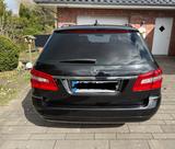 Mercedes-Benz E 200 CDI T BlueEFFICIENCY AVANTGARDE AVANTGARDE - Mercedes-Benz E 200: Cdi Blueefficiency
