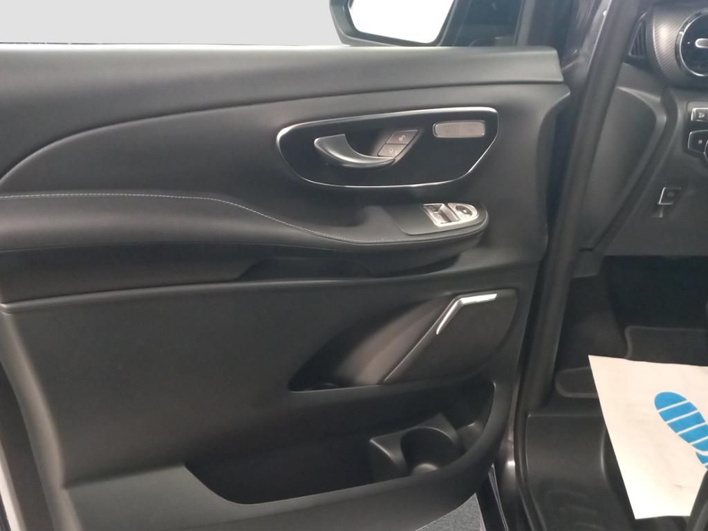 Fahrzeugabbildung Mercedes-Benz V 300 d 4MATIC AVANTGARDE EDITION Lang AHK*Leder