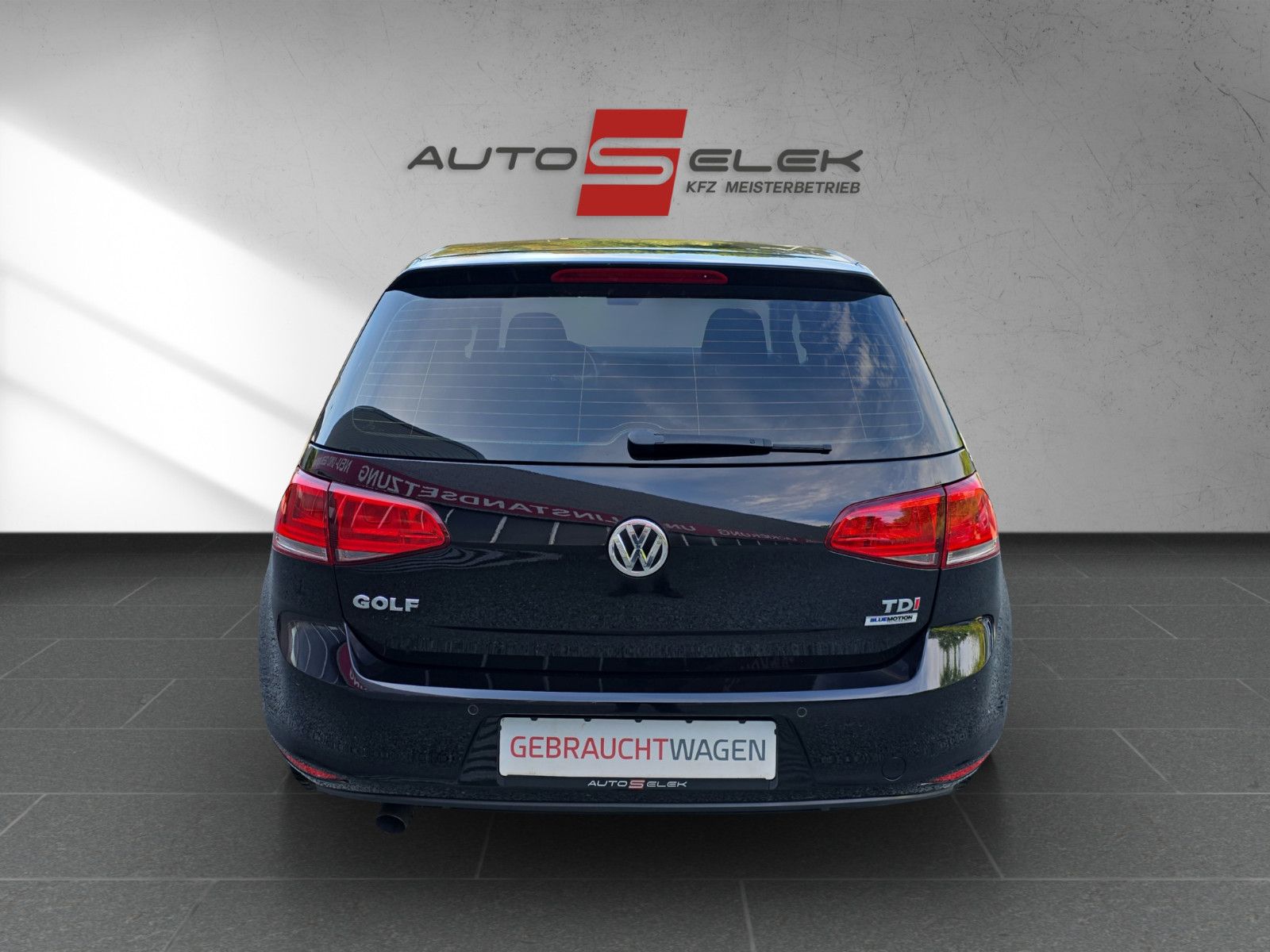 Fahrzeugabbildung Volkswagen Golf VII Trendline BMT/AHK/PDC/KLiMA/SZH