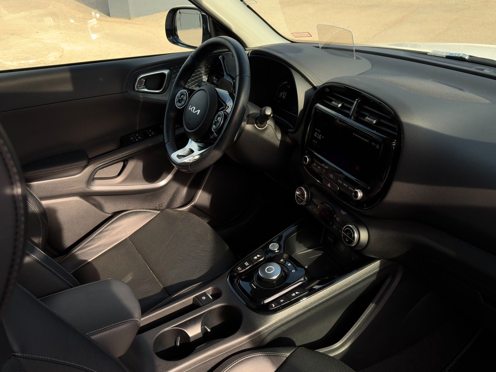 Fahrzeugabbildung Kia e-Soul Spirit 64kW ACC H&K NAV CAM Wärmepumpe