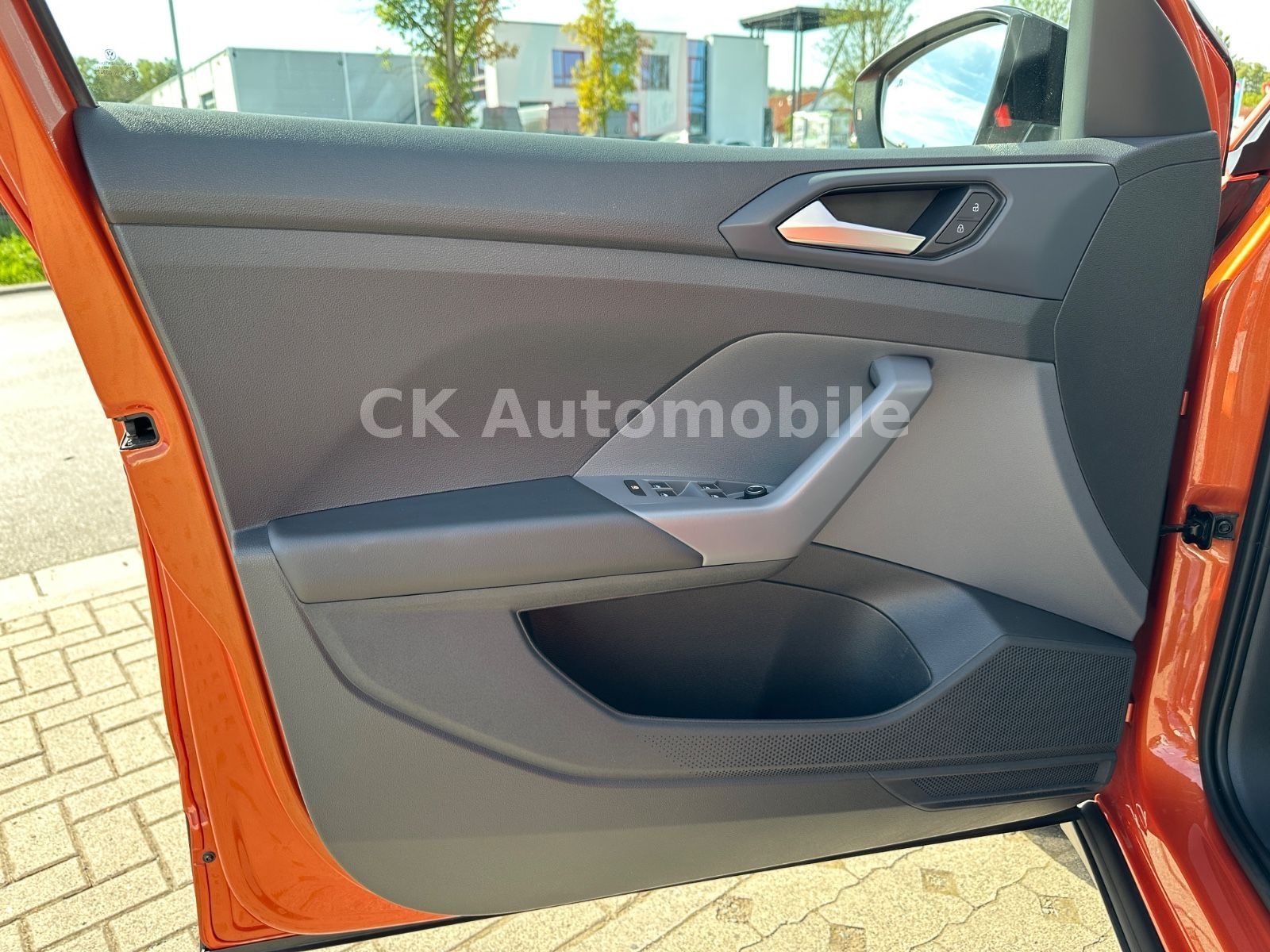 Fahrzeugabbildung Volkswagen T-Cross Style 1.0 TSi DSG/Navi/LED/ACC/Kamera