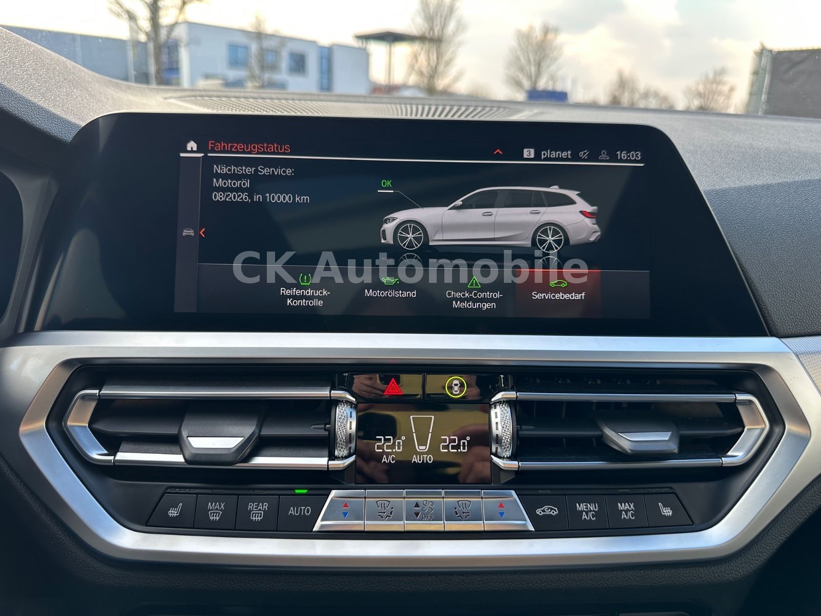 Fahrzeugabbildung BMW M340i Touring xDrive/Navi/HeadUP/Pano/360°