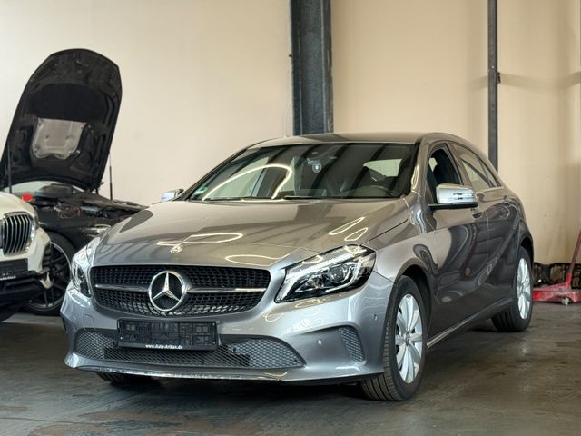 MERCEDES-BENZ A 180 BlueEfficiency Facelift LED/NAVI/Tempomat
