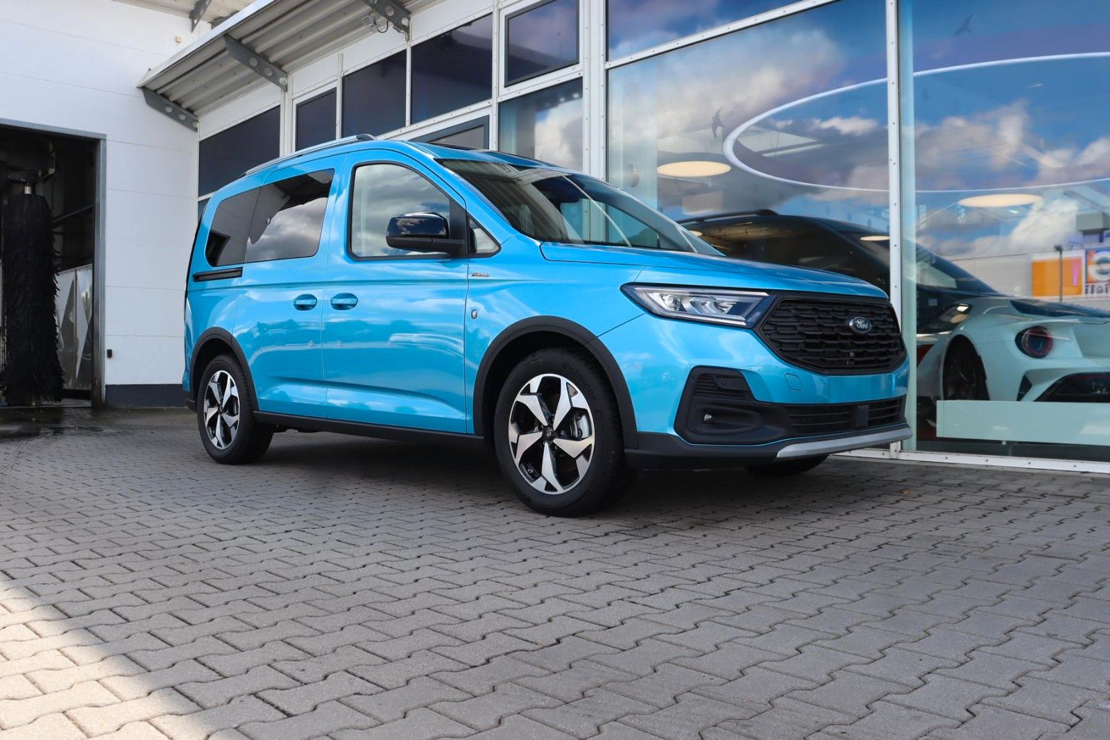 Ford Tourneo Connect 2.0 EcoBl. 4x4 0,0 % FIN* mgl.