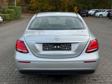 Mercedes E 220 - 8