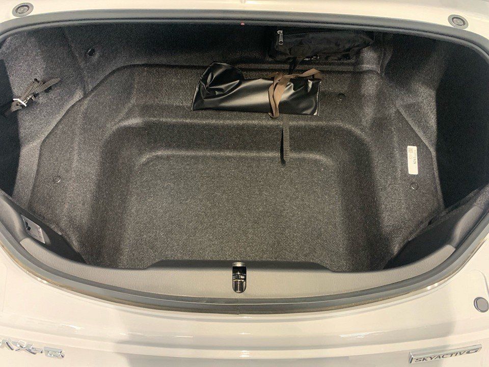 Fahrzeugabbildung Mazda MX-5 1.5i 132PS Homura