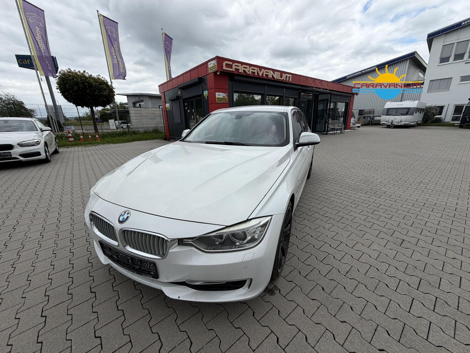 BMW 320