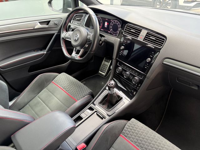 Fahrzeugabbildung Volkswagen Golf VII GTI Performance+Panorama+AHK+CarPlay+