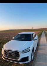 Audi Q2 30 TDI S tronic design design - Audi Q2 von privat