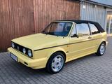 Volkswagen Golf Cabrio Karmann 1,8i 2H 72kW  YOUNGLINE - Volkswagen Golf: Cabrio, 7