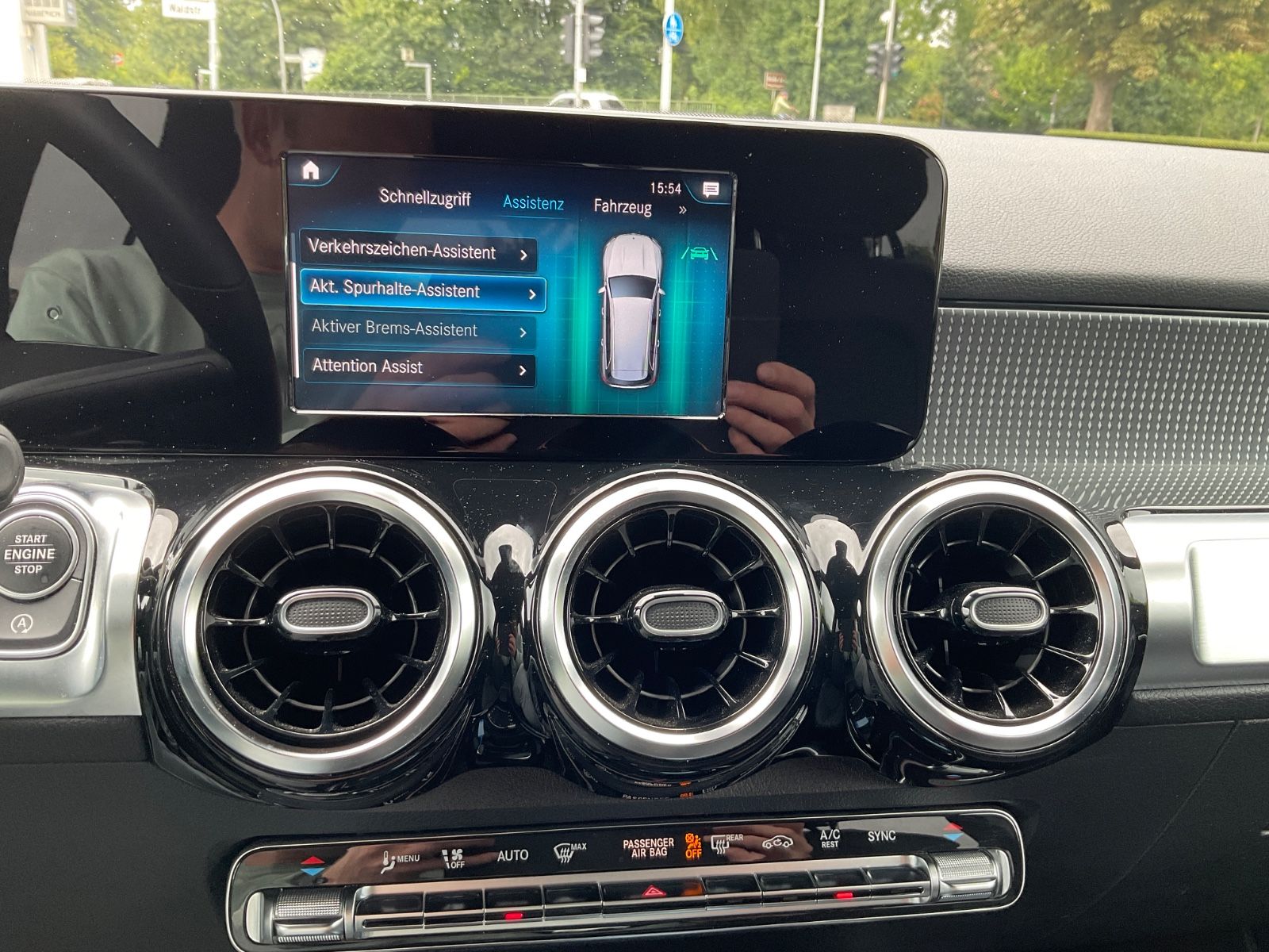 Fahrzeugabbildung Mercedes-Benz GLB 200 d DCT,LED,AHK,el.Heckklappe,Navi