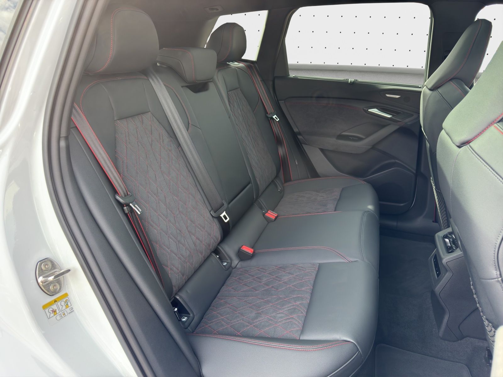 Audi SQ6 e-tron - Bild 16