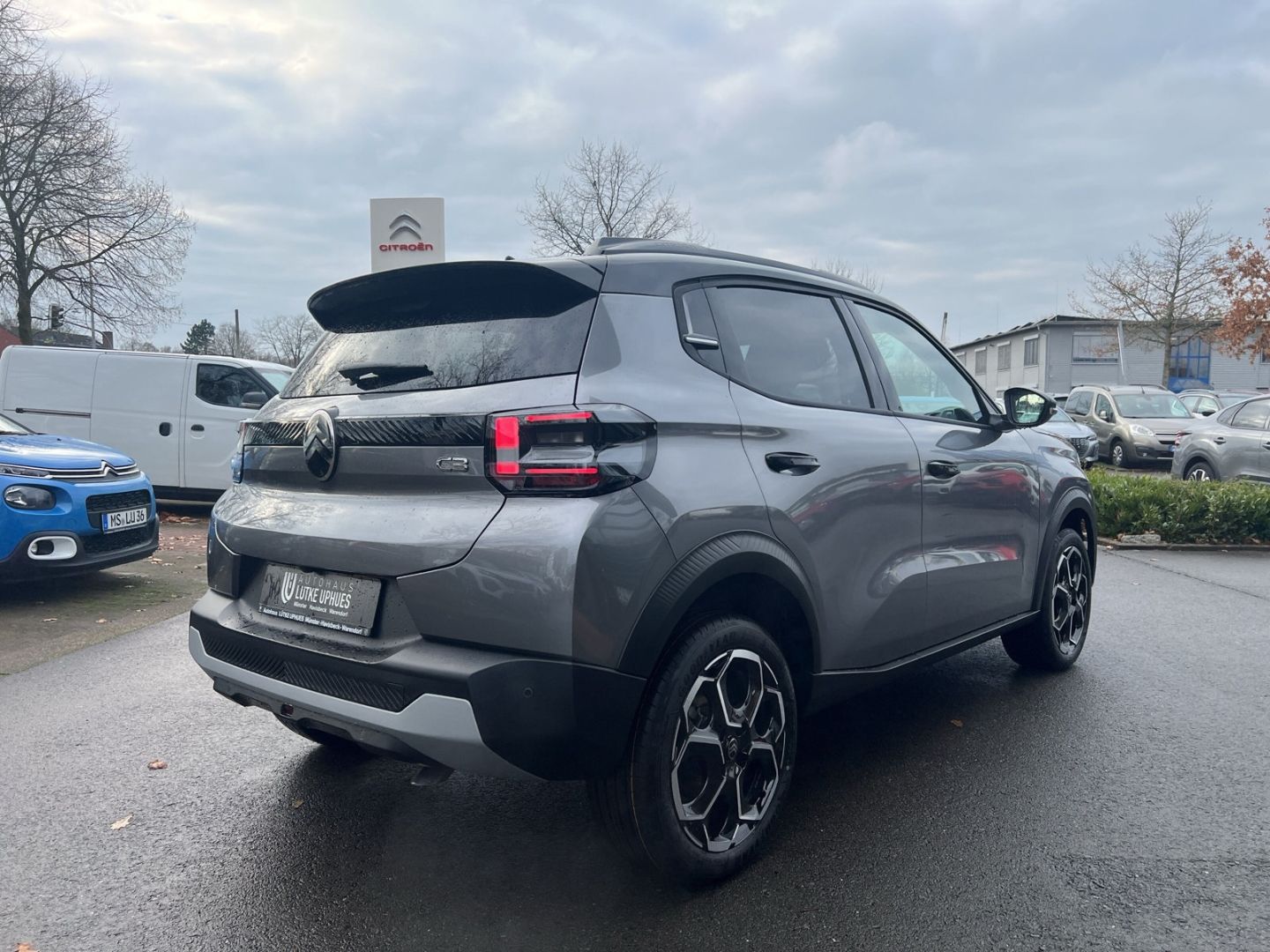 Fahrzeugabbildung Citroën C3 MAX Hybrid 110 Navi SHZ LED CarPlay Notbrems.