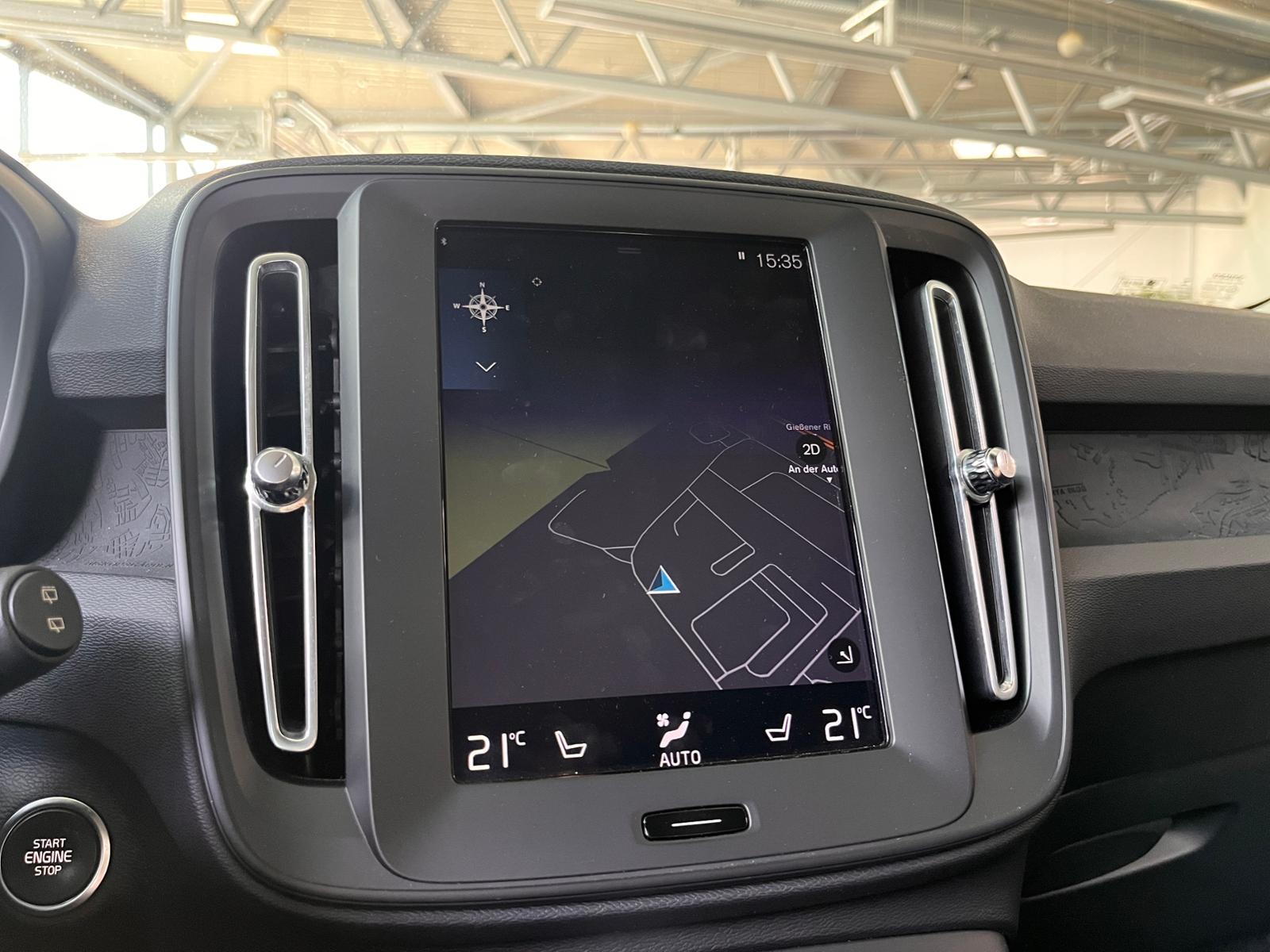 Volvo XC40 AWD AHK LED NAVI ALU